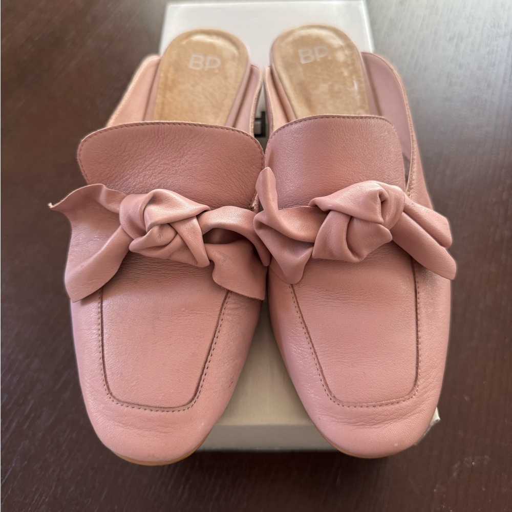 EUC Blush Pink Leather Mules